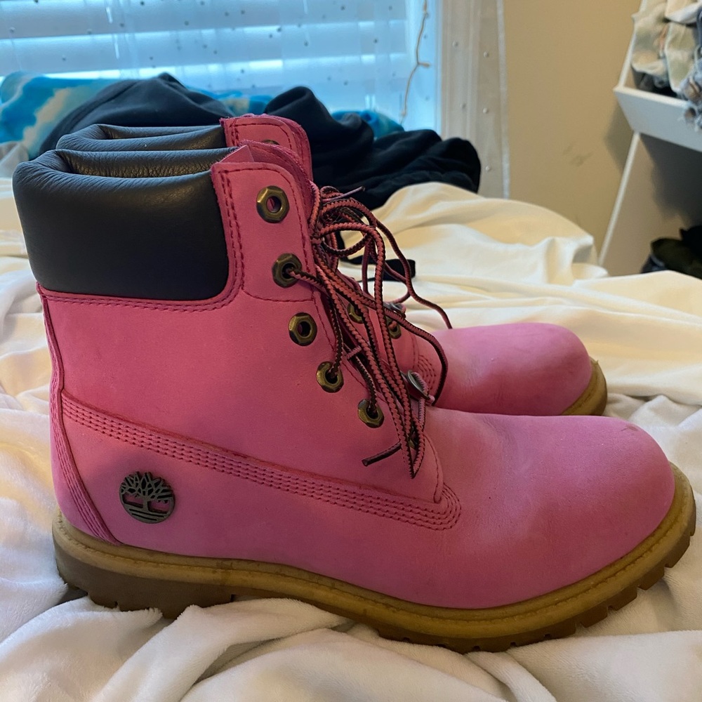 Breast cancer awareness timberlands